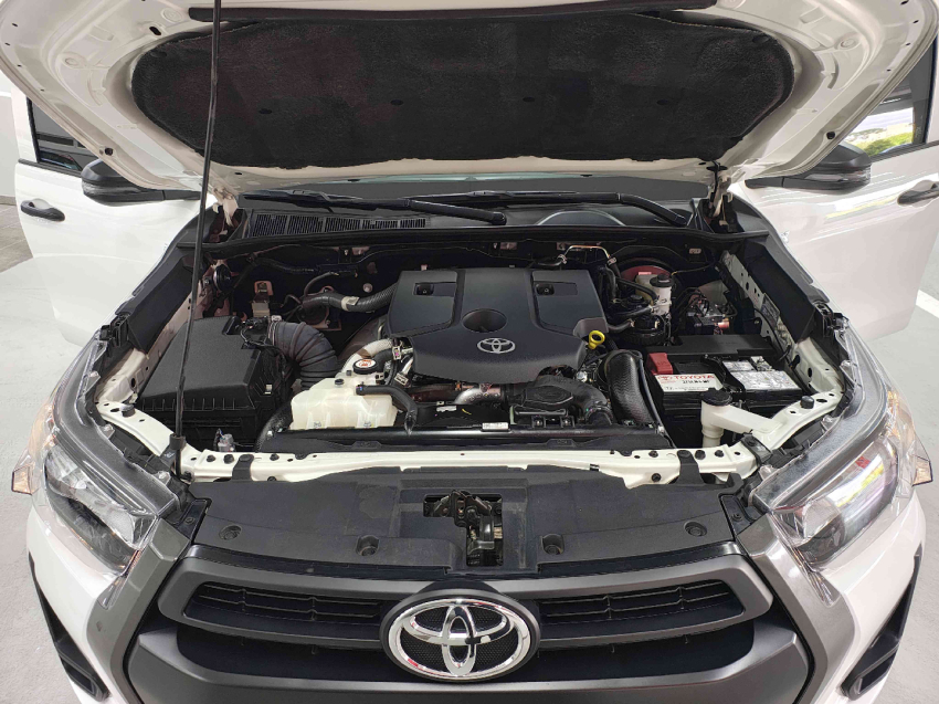 toyota hilux 2.8 d-4d turbo diesel cd power pack 4x4 automatica 4p automatico 202411