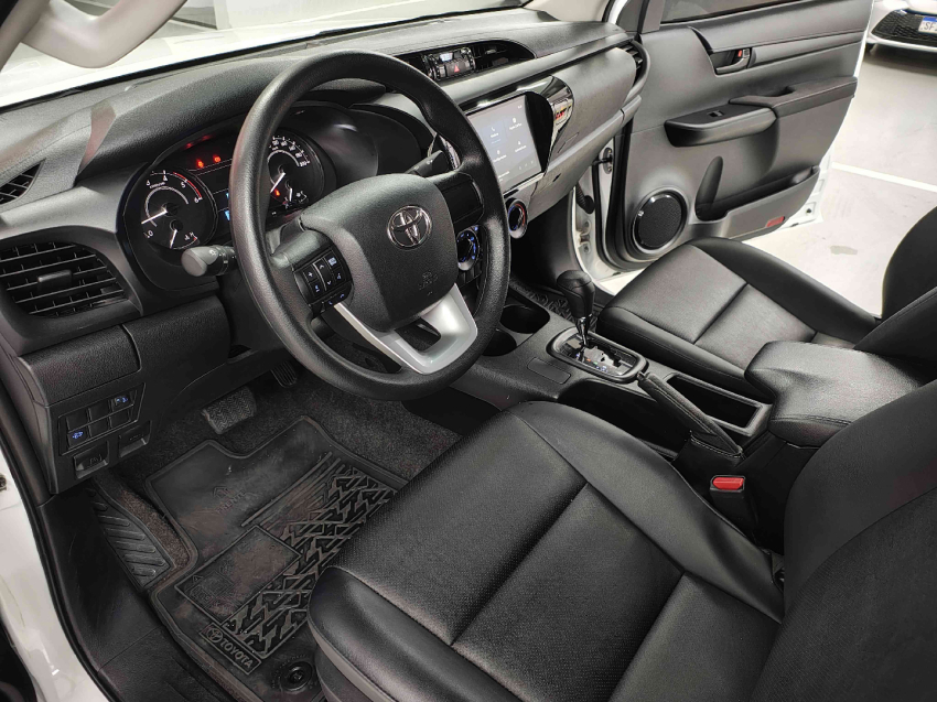 toyota hilux 2.8 d-4d turbo diesel cd power pack 4x4 automatica 4p automatico 20249