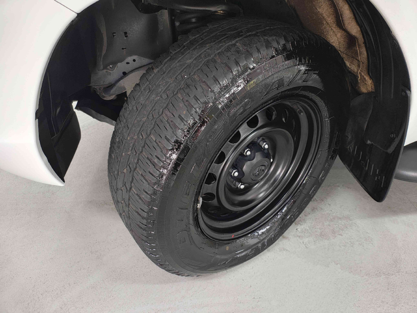 toyota hilux 2.8 d-4d turbo diesel cd power pack 4x4 automatica 4p automatico 202412