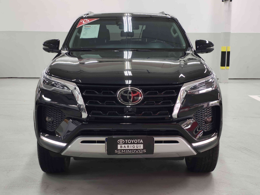 toyota hilux sw4 2.8 d-4d turbo diesel srx 7l 4x4 automatico 5p 20231