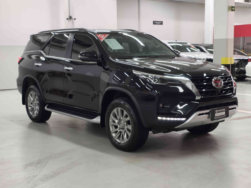 toyota hilux sw4 2.8 d-4d turbo diesel srx 7l 4x4 automatico 5p 2023