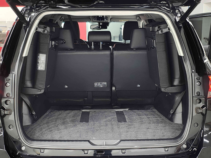 toyota hilux sw4 2.8 d-4d turbo diesel srx 7l 4x4 automatico 5p 20236