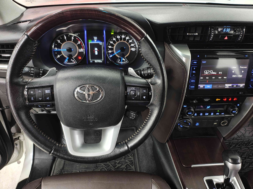 toyota hilux sw4 2.8 srx 4x4 16v turbo intercooler diesel 4p automatico 20198