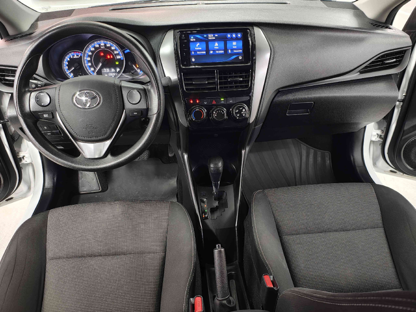 toyota yaris 1.5 16v flex sedan xl live multidrive 4p automatico 202310