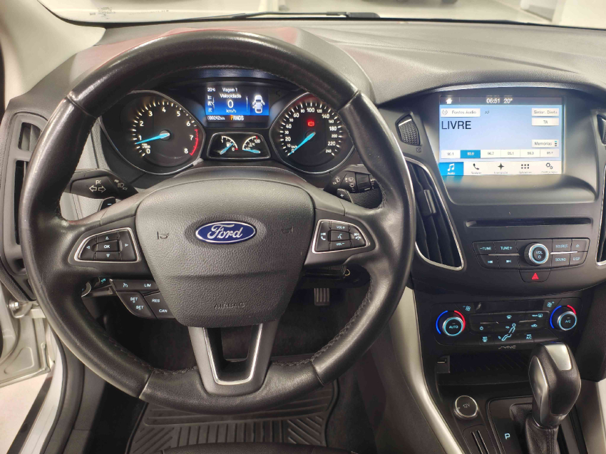 ford focus 2.0 se fastback 16v flex 4p powershift semiautomatico 20176