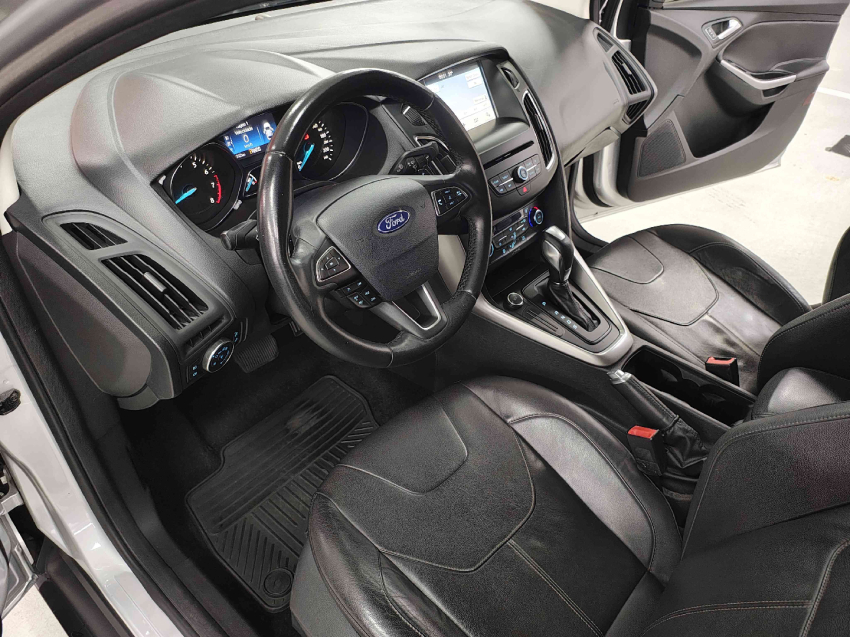 ford focus 2.0 se fastback 16v flex 4p powershift semiautomatico 20178