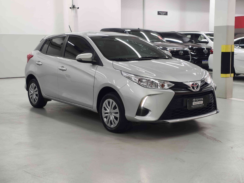 toyota yaris 1.5 16v flex xl multidrive 4p automatico 2025