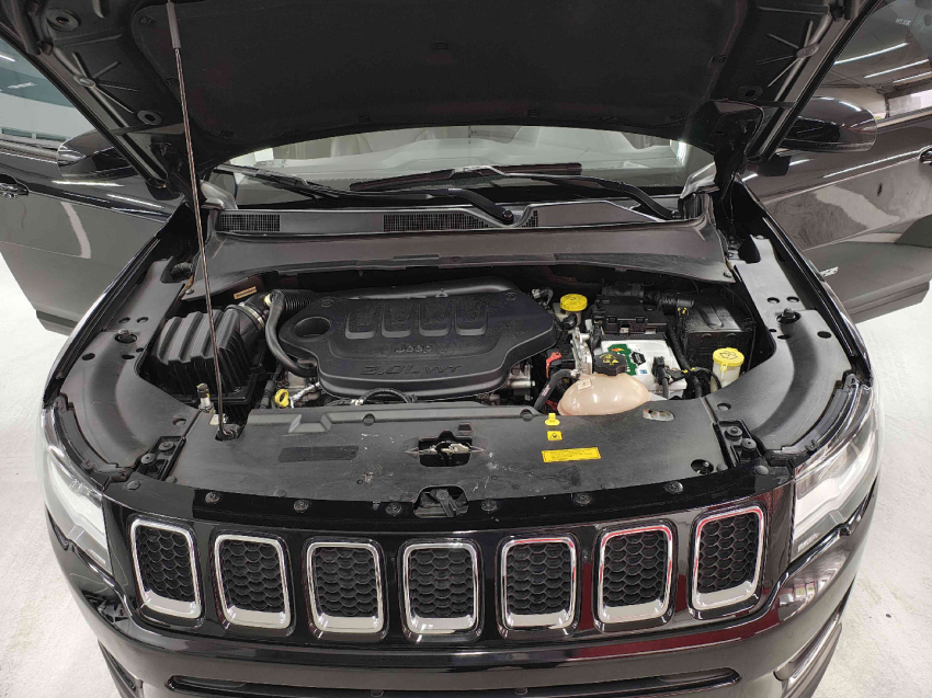 jeep compass 2.0 16v flex longitude automatico 4p 201811