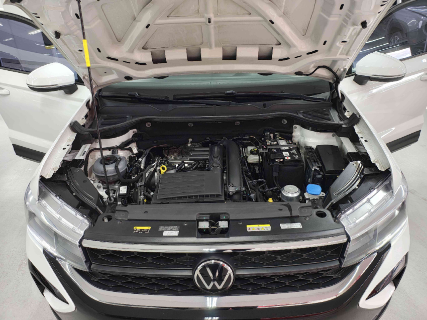 volkswagen taos 1.4 250 tsi total flex comfortline automatico 4p 202210