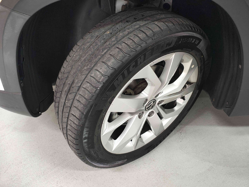 volkswagen taos 1.4 250 tsi total flex comfortline automatico 4p 202212