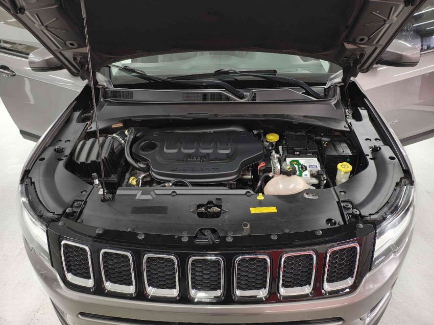 jeep compass 2.0 16v flex longitude automatico 4p 201812