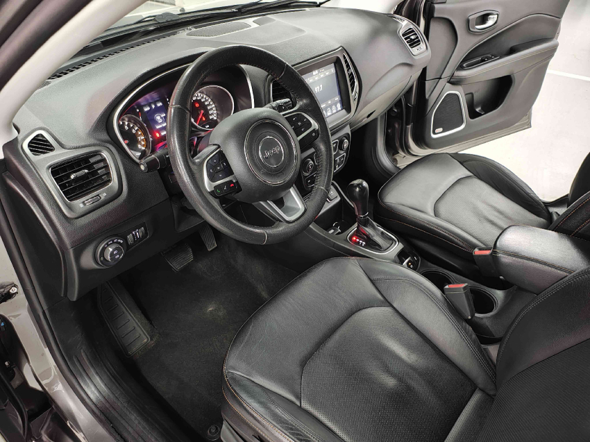 jeep compass 2.0 16v flex longitude automatico 4p 201811