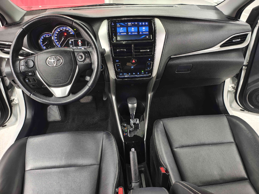 toyota yaris 1.5 16v flex sedan xls connect multidrive 4p automatico 20207