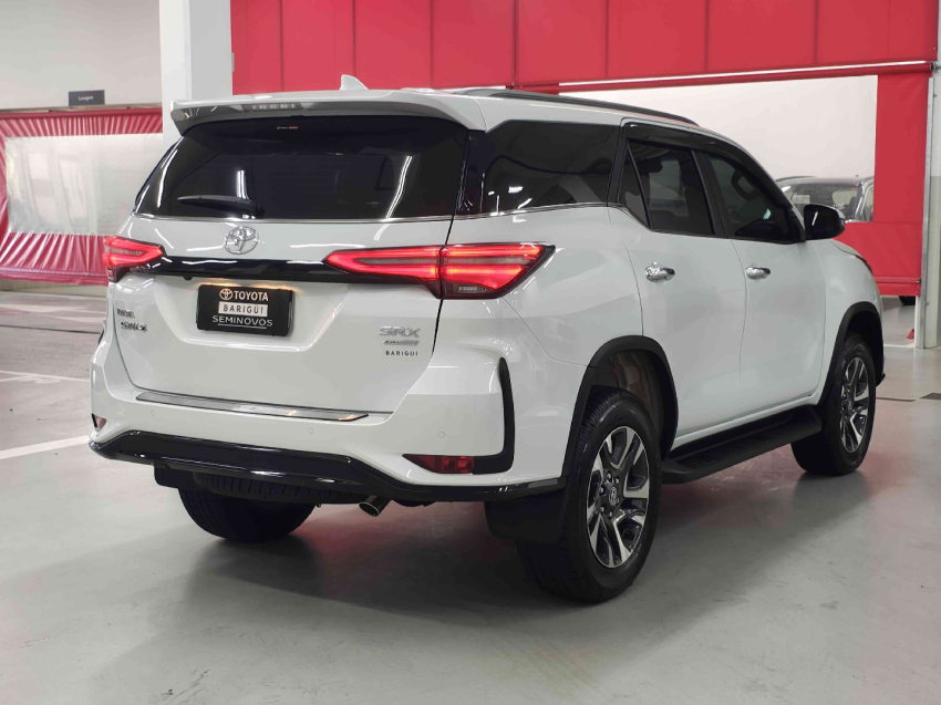 toyota hilux sw4 2.8 d-4d turbo diesel srx platinum 7l 4x4 automatico 4p 20245