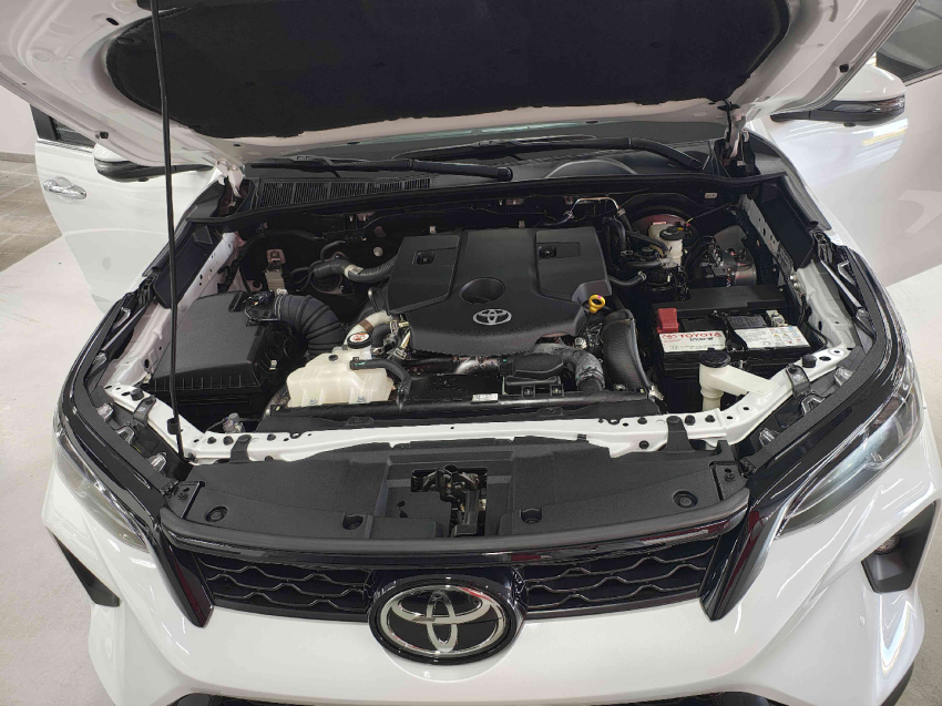 toyota hilux sw4 2.8 d-4d turbo diesel srx platinum 7l 4x4 automatico 4p 202412