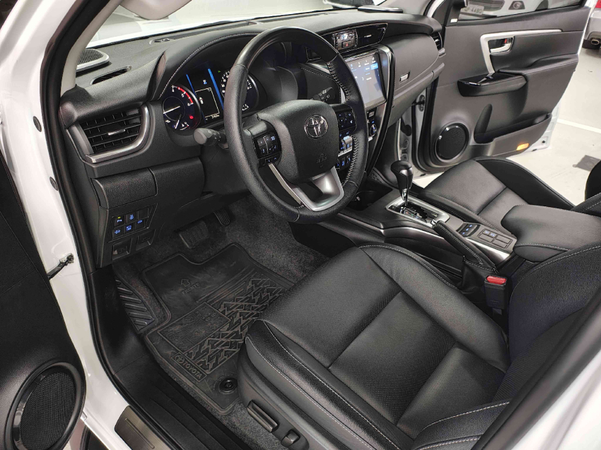 toyota hilux sw4 2.8 d-4d turbo diesel srx platinum 7l 4x4 automatico 4p 20248