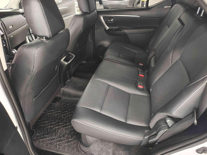 toyota hilux sw4 2.8 d-4d turbo diesel srx platinum 7l 4x4 automatico 4p 20246