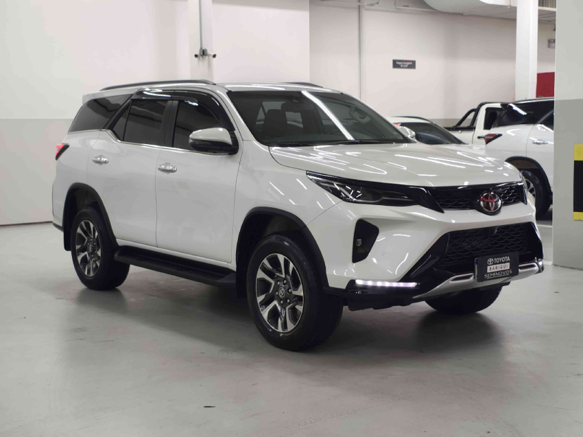 toyota hilux sw4 2.8 d-4d turbo diesel srx platinum 7l 4x4 automatico 4p 2024