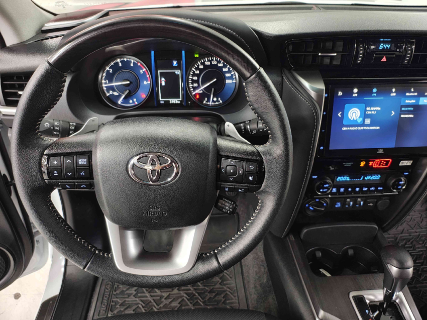 toyota hilux sw4 2.8 d-4d turbo diesel srx platinum 7l 4x4 automatico 4p 20247