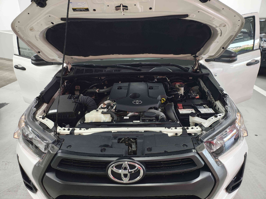 toyota hilux 2.8 d-4d turbo diesel cd power pack 4x4 automatica 4p automatico 202412