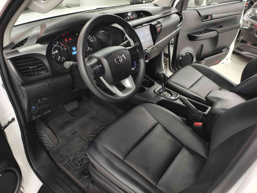 toyota hilux 2.8 d-4d turbo diesel cd power pack 4x4 automatica 4p automatico 20248