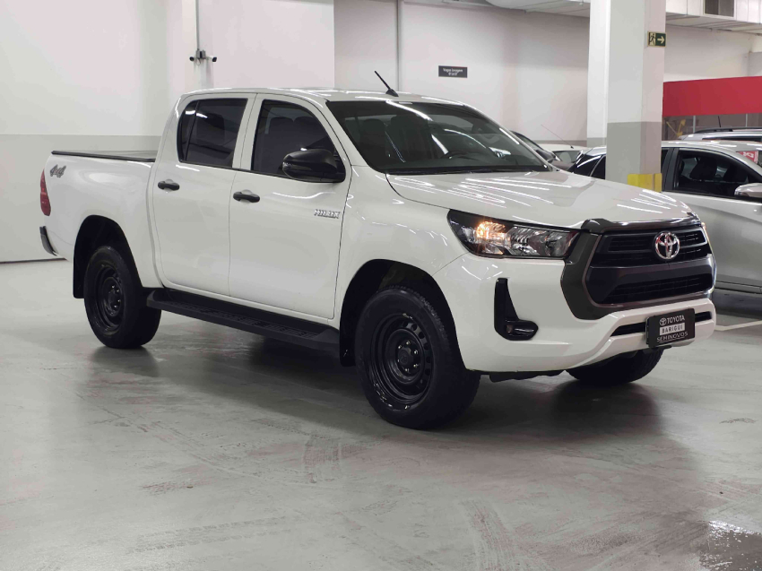 toyota hilux 2.8 d-4d turbo diesel cd power pack 4x4 automatica 4p automatico 2024
