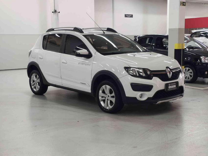renault sandero 1.6 stepway 8v flex 4p manual automatico 2016
