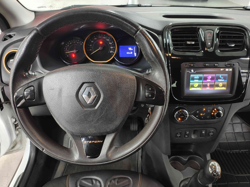 renault sandero 1.6 stepway 8v flex 4p manual automatico 201610