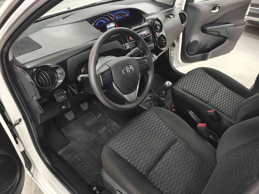 toyota etios 1.3 x 16v flex 4p manual 20166