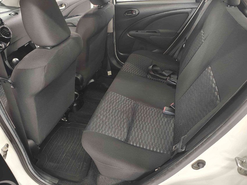 toyota etios 1.3 x 16v flex 4p manual 201610