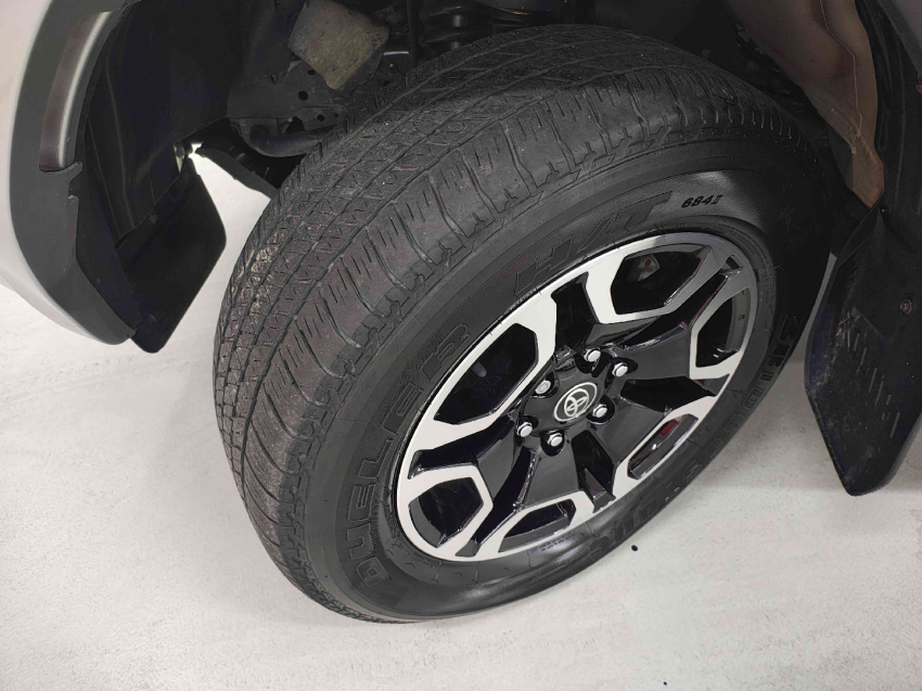 toyota hilux 2.8 d-4d turbo diesel cd srx plus 4x4 automatico 4p 202412