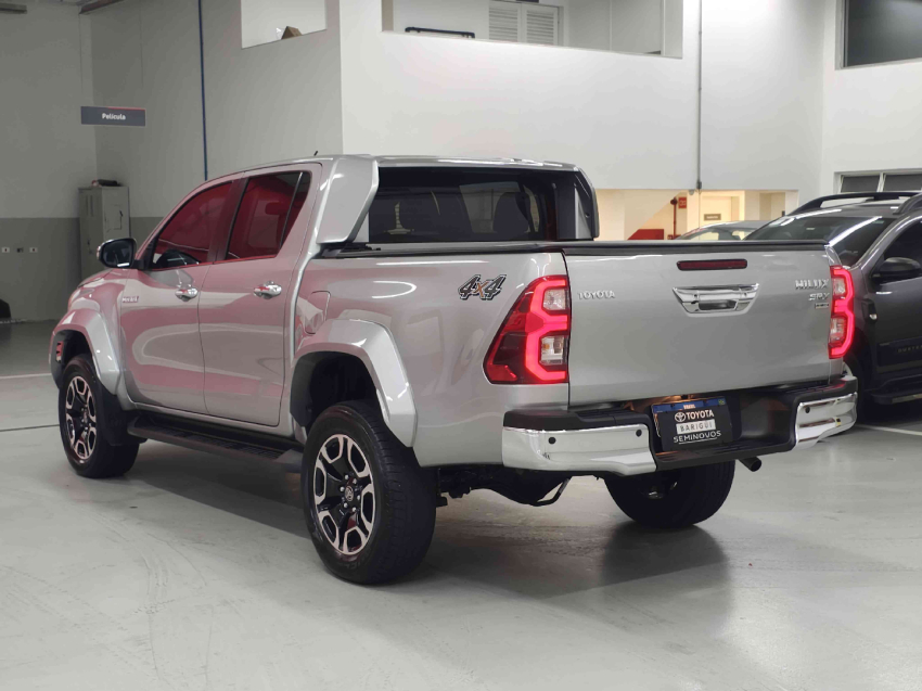 toyota hilux 2.8 d-4d turbo diesel cd srx plus 4x4 automatico 4p 20243