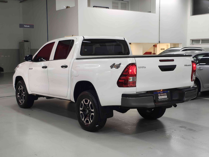 toyota hilux 2.8 d-4d turbo diesel cd power pack 4x4 automatica 4p automatico 20243