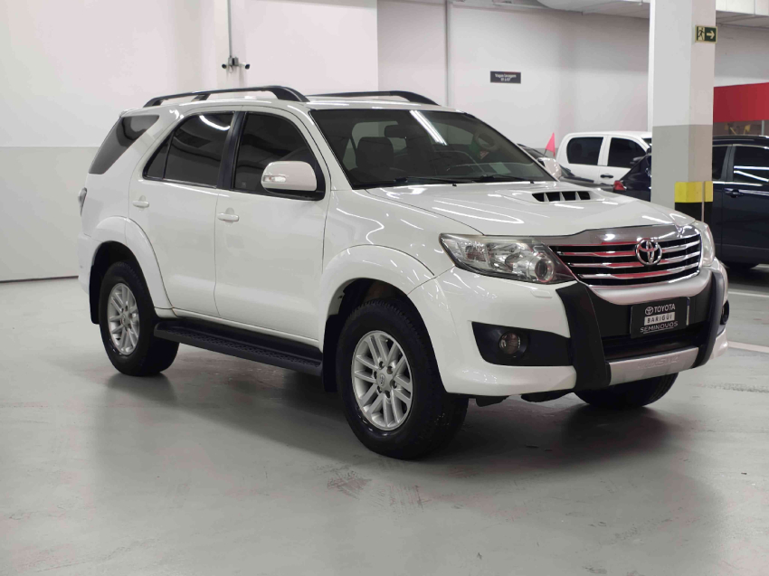 toyota hilux sw4 3.0 srv 4x4 7 lugares 16v turbo intercooler diesel 4p automatico 2014