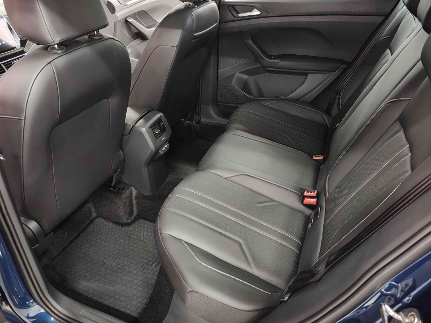 volkswagen t-cross 1.4 250 tsi total flex highline automatico 4p 202610