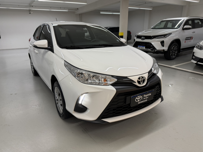 toyota yaris 1.5 16v flex xl multidrive 4p automatico 2024