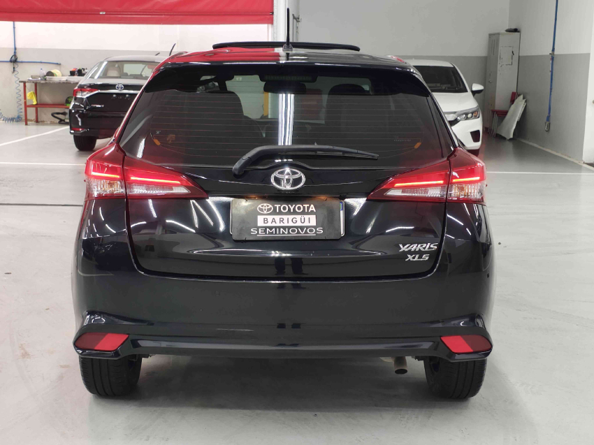 yaris hatch xls 1.5 cvt  flex automatico 2022/234