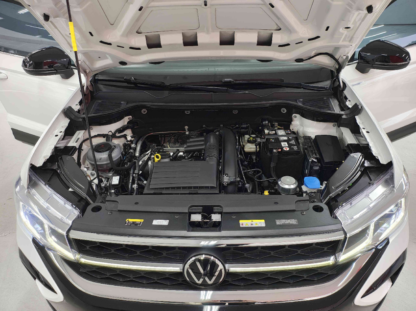 volkswagen taos 1.4 250 tsi total flex highline automatico 4p 202212