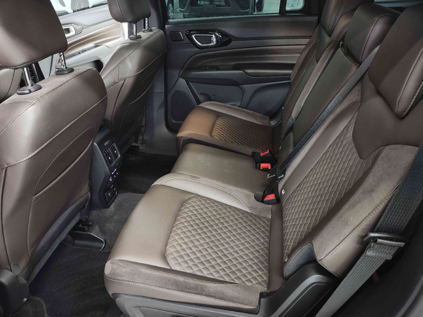 jeep commander 2.0 td380 turbo diesel overland at9 4p automatico 202211