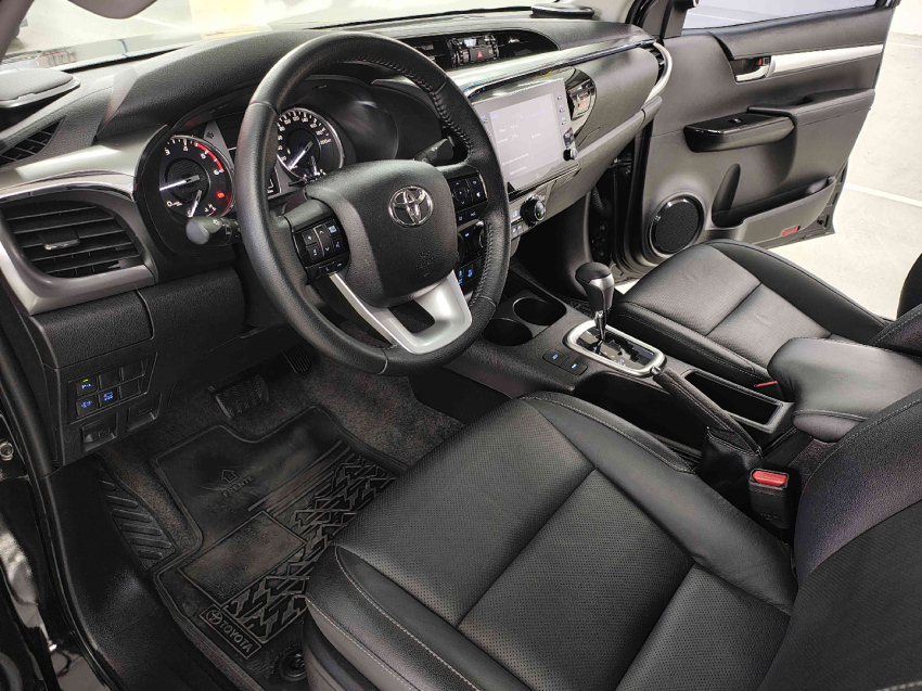 toyota hilux 2.8 d-4d turbo diesel cd srx 4x4 automatico 4p 20237