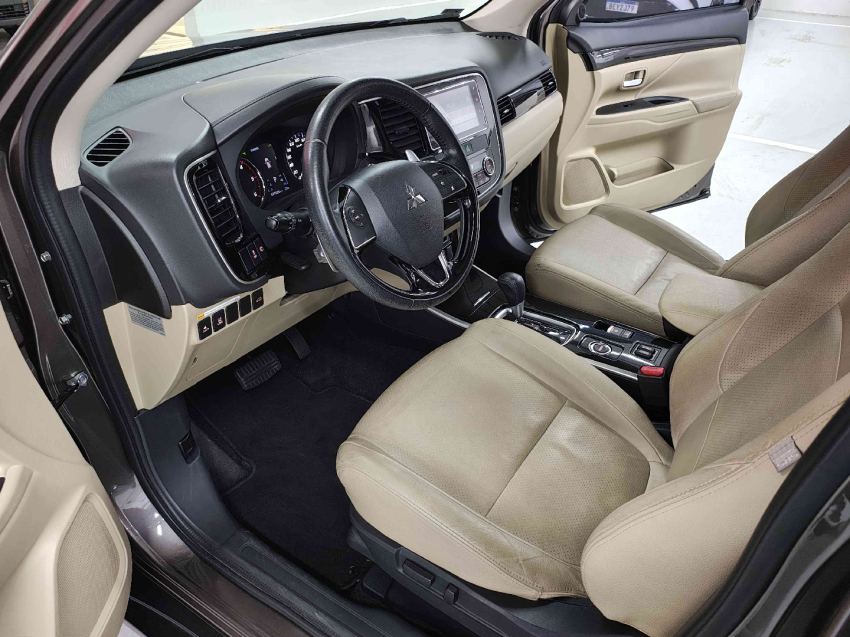 mitsubishi outlander 2.2 4x4 16v diesel 4p automatico 2.0 gasolina 20186