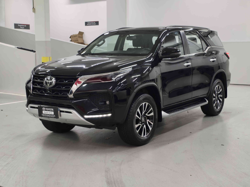 toyota hilux sw4 2.8 d-4d turbo diesel srx 7l 4x4 automatico 4p 20242