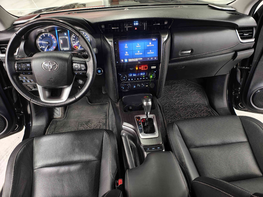 toyota hilux sw4 2.8 d-4d turbo diesel srx 7l 4x4 automatico 4p 20249