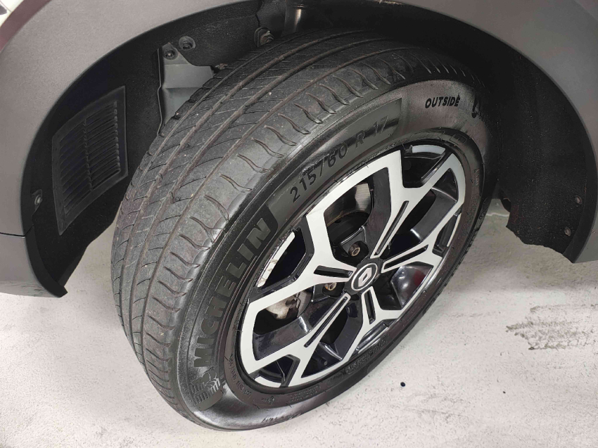 renault captur 1.3 tce flex iconic x-tronic 4p automatico 202212