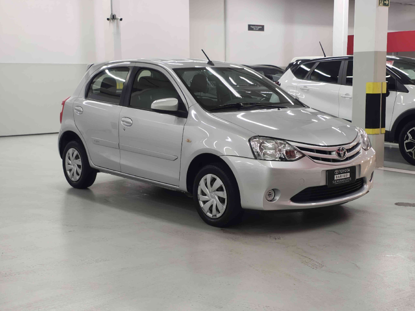 toyota etios 1.5 flex manual 2017
