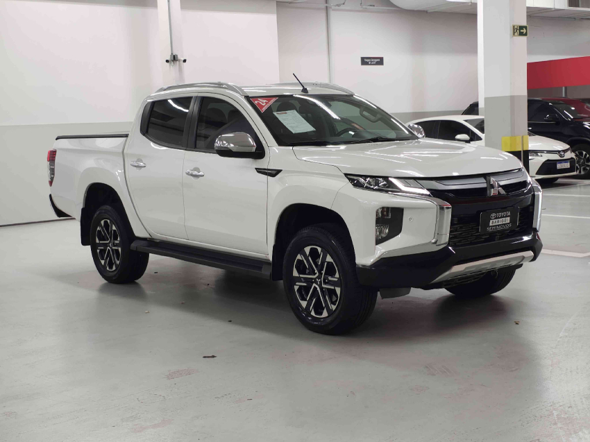 mitsubishi triton 2.4 biturbo diesel hpe-s 4x4 automatico 4p 2024