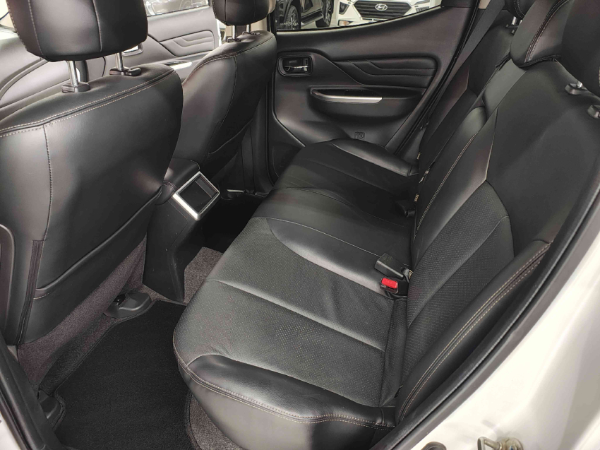 mitsubishi triton 2.4 biturbo diesel hpe-s 4x4 automatico 4p 20247