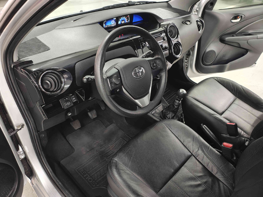 toyota etios 1.5 xs 16v flex 4p manual automatico 20186