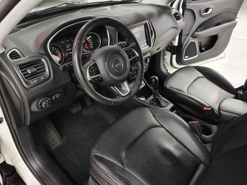 jeep compass 2.0 16v flex longitude automatico 4p 201810