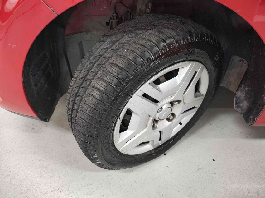 chevrolet onix 1.0 mpfi lt 8v flex 4p manual 201312